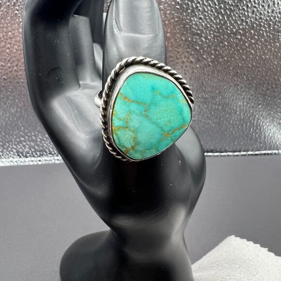 Vintage Sterling Silver Turquoise Ring Size 7 - Southwestern Boho Statement Ring - Picture 1 of 10